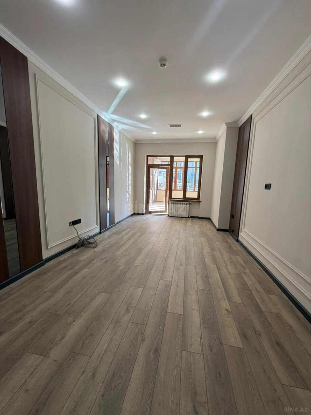 Kirayə verilir 20 otaqlı ofis 880 m²