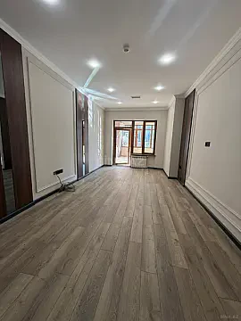 Kirayə verilir 20 otaqlı ofis 880 m²
