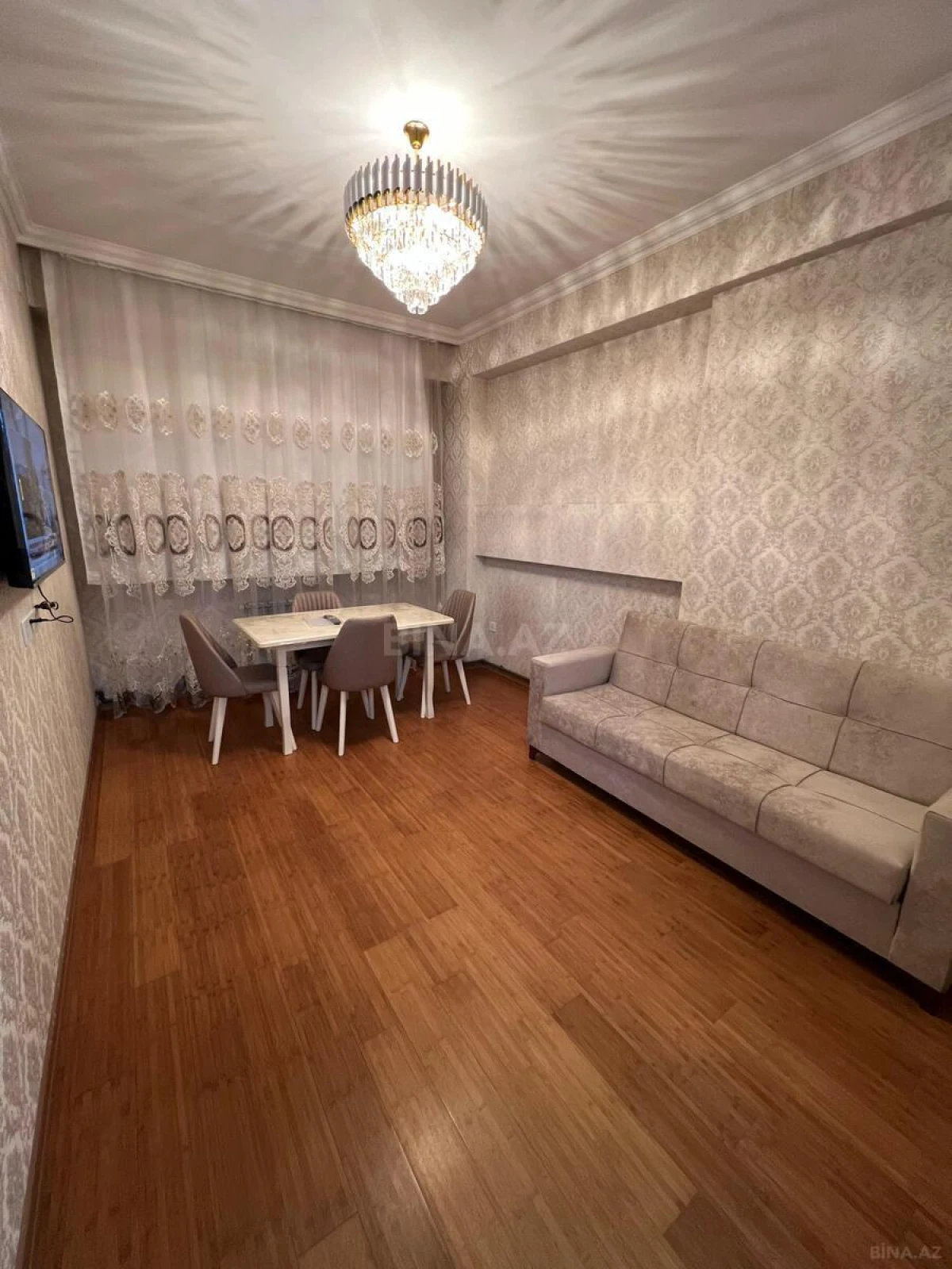 Kirayə verilir 2 otaqlı mənzil 55 m²