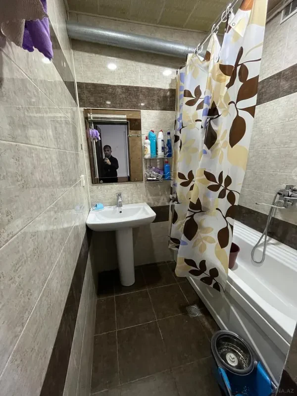 Kirayə verilir 2 otaqlı mənzil 70 m²