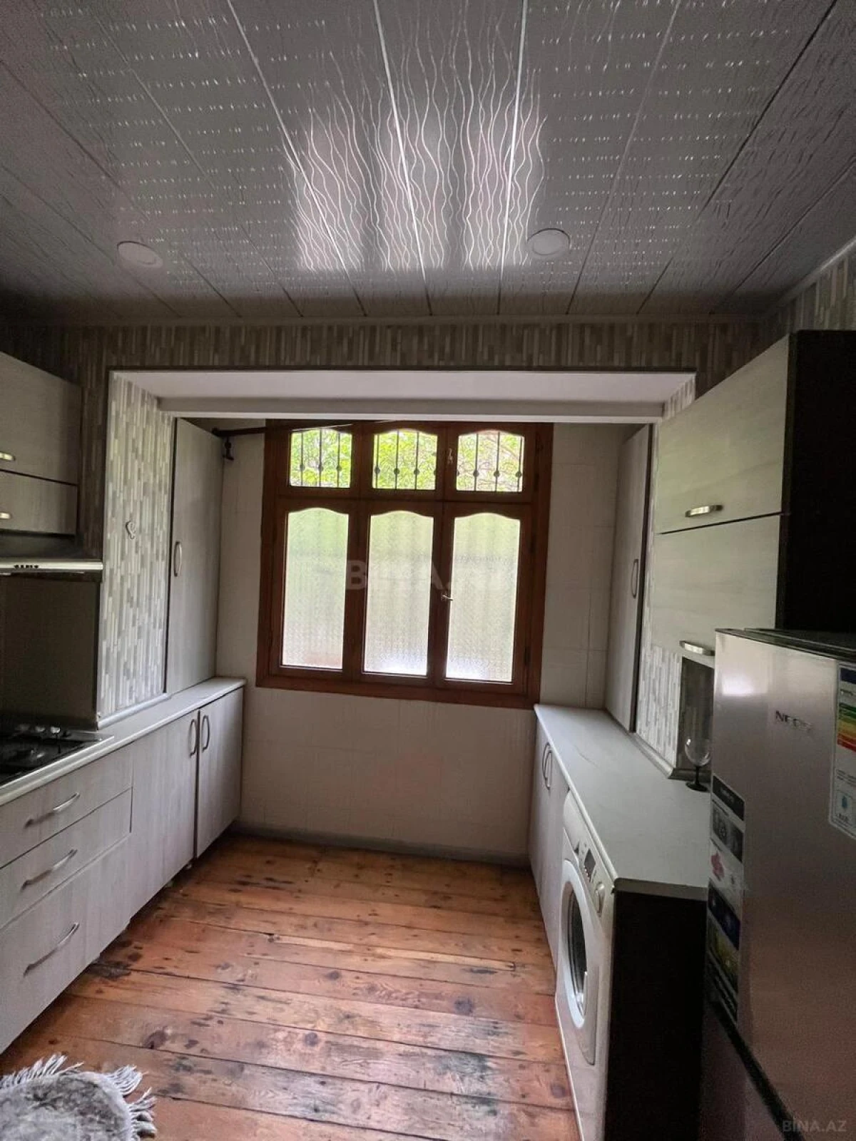 Kirayə verilir 2 otaqlı mənzil 70 m²
