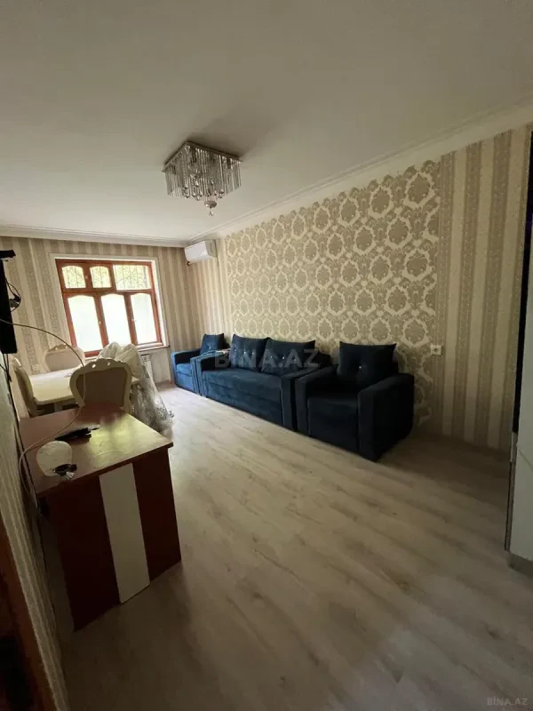 Kirayə verilir 2 otaqlı mənzil 70 m²