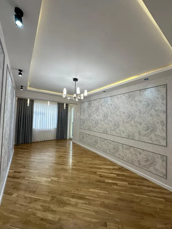 Satılır 4 otaqlı mənzil 155 m²