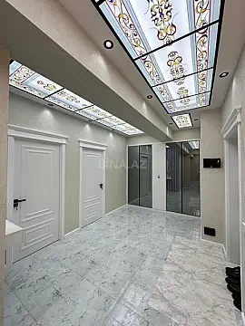 Satılır 4 otaqlı mənzil 155 m²