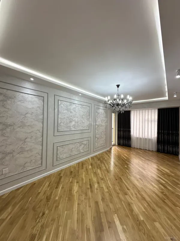 Satılır 4 otaqlı mənzil 155 m²