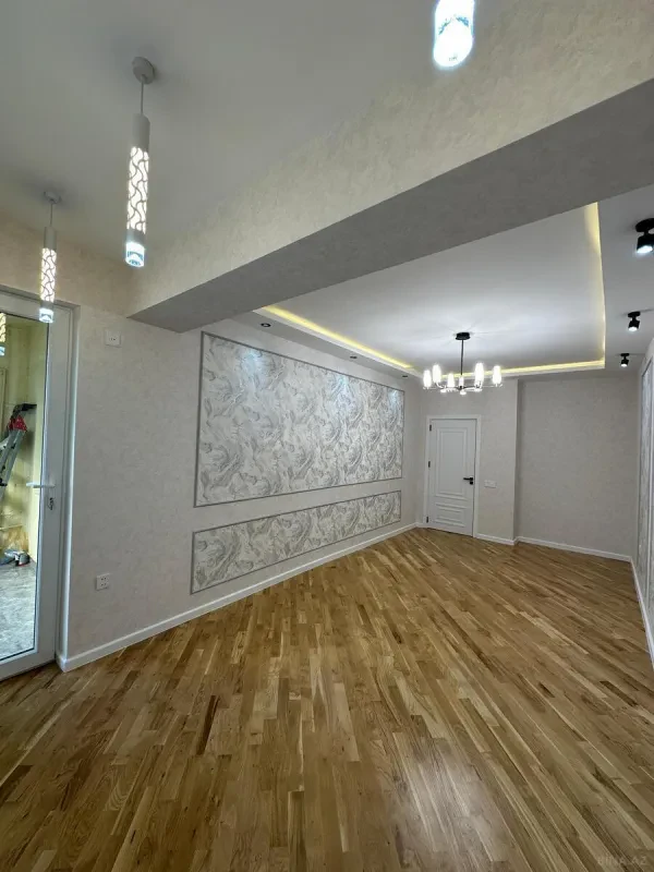 Satılır 4 otaqlı mənzil 155 m²