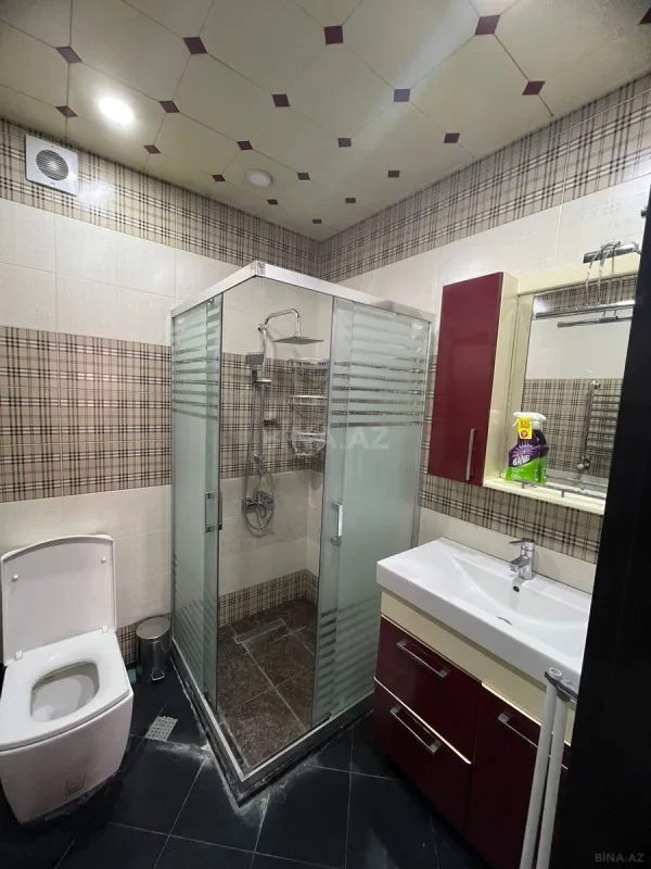 Kirayə verilir 3 otaqlı mənzil 140 m²