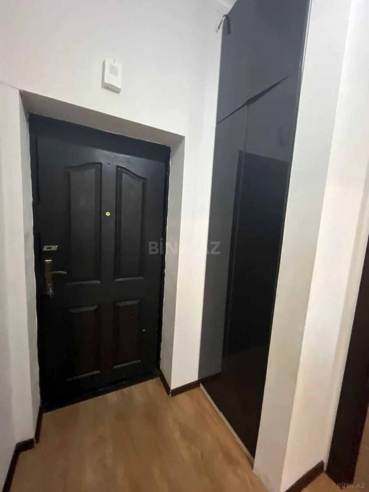Satılır 2 otaqlı mənzil 42 m²