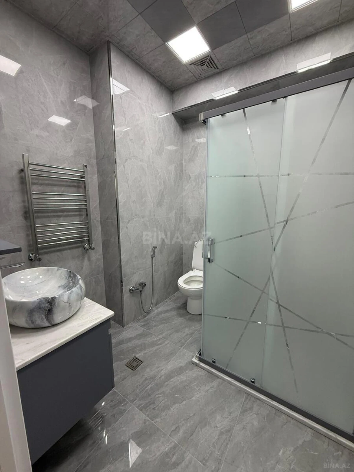 Satılır 3 otaqlı mənzil 105 m²