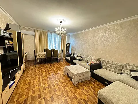 Satılır 5 otaqlı mənzil 115 m²