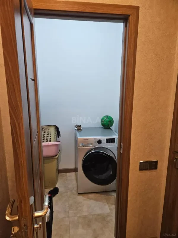 Satılır 4 otaqlı mənzil 115 m²