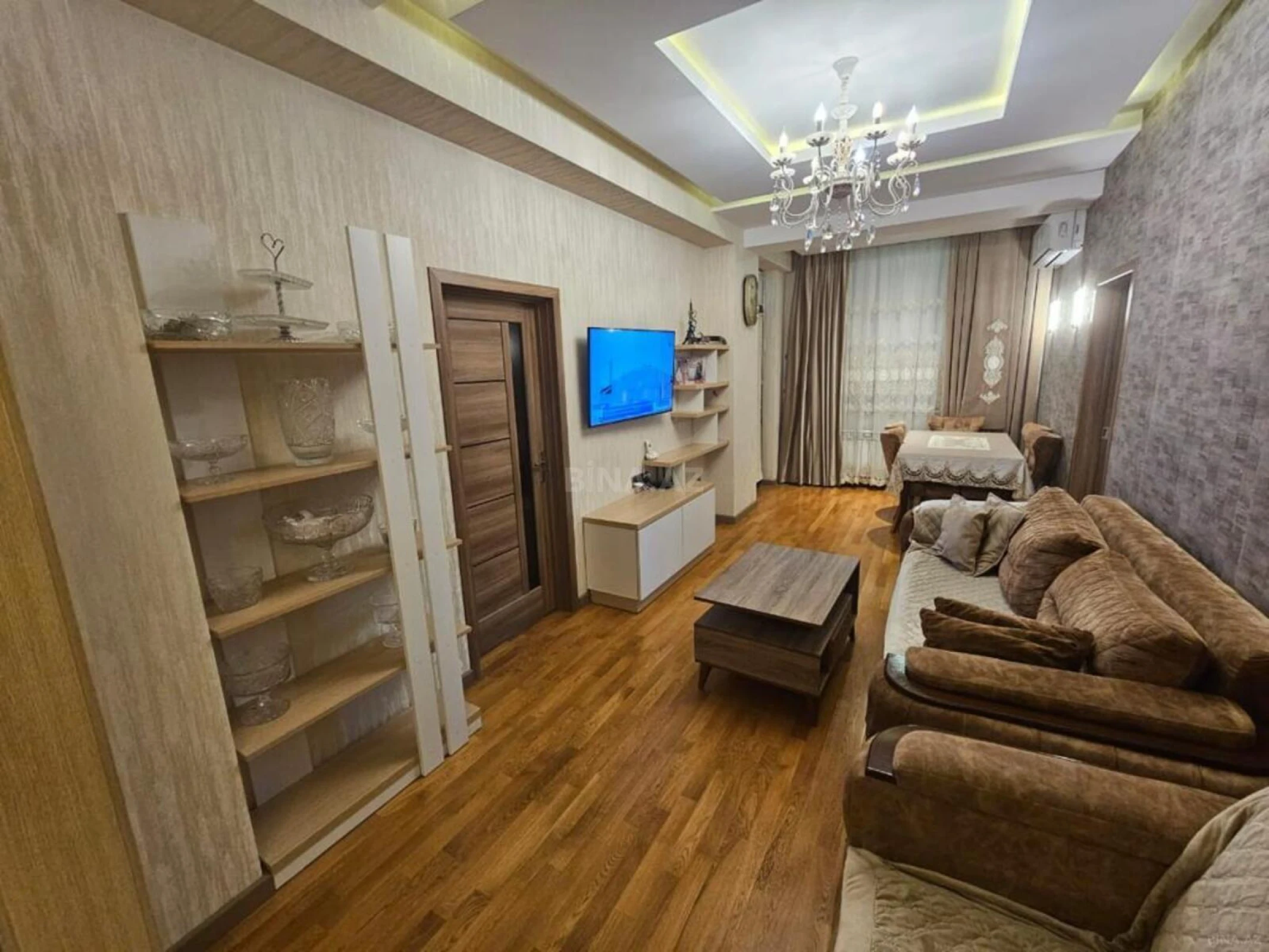 Satılır 4 otaqlı mənzil 115 m²