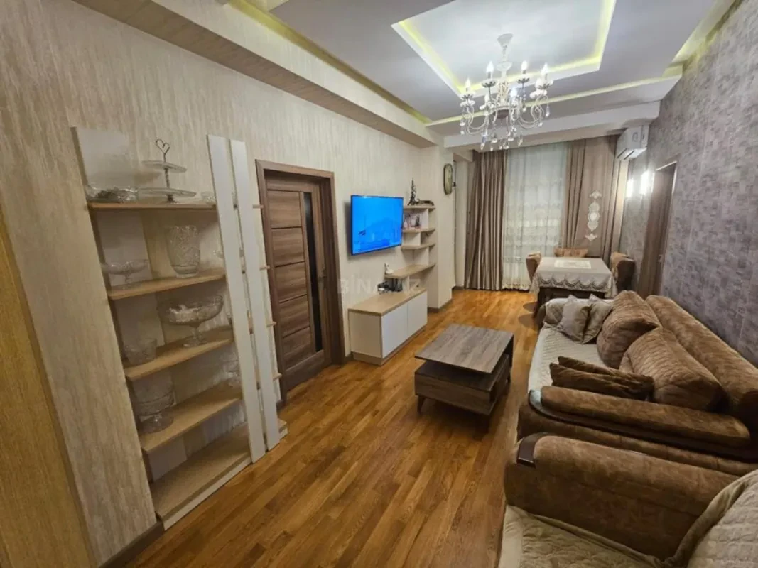 Satılır 4 otaqlı mənzil 115 m²