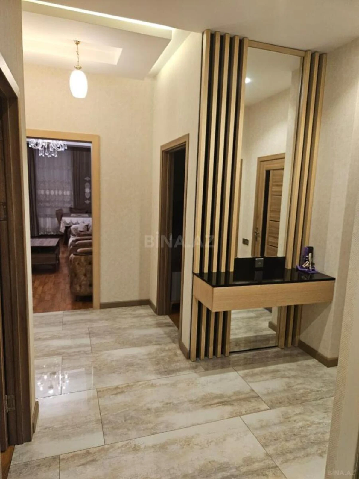 Satılır 4 otaqlı mənzil 115 m²
