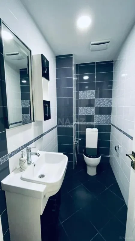 Kirayə verilir 5 otaqlı mənzil 320 m²