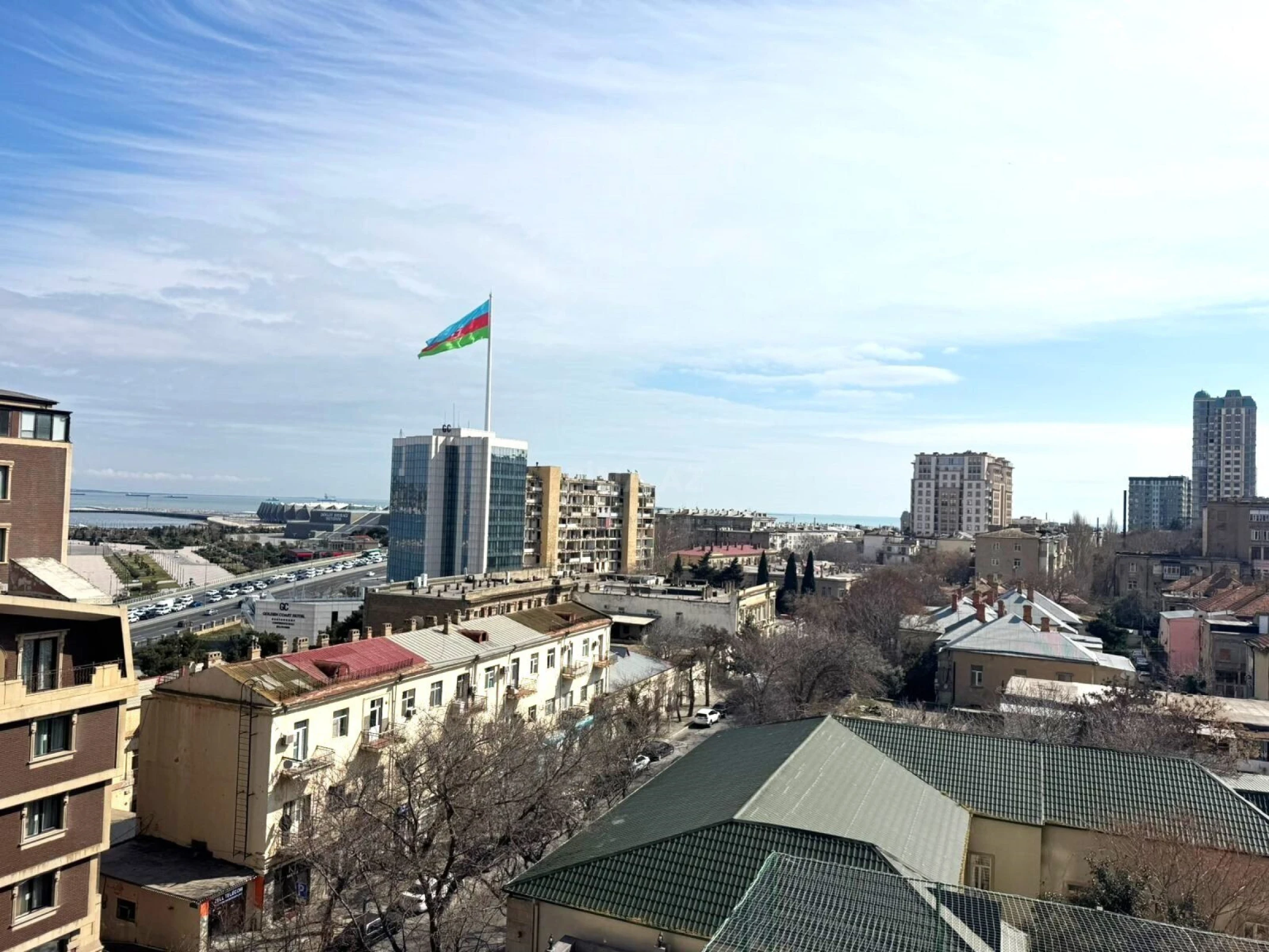 Satılır 2 otaqlı mənzil 70 m²