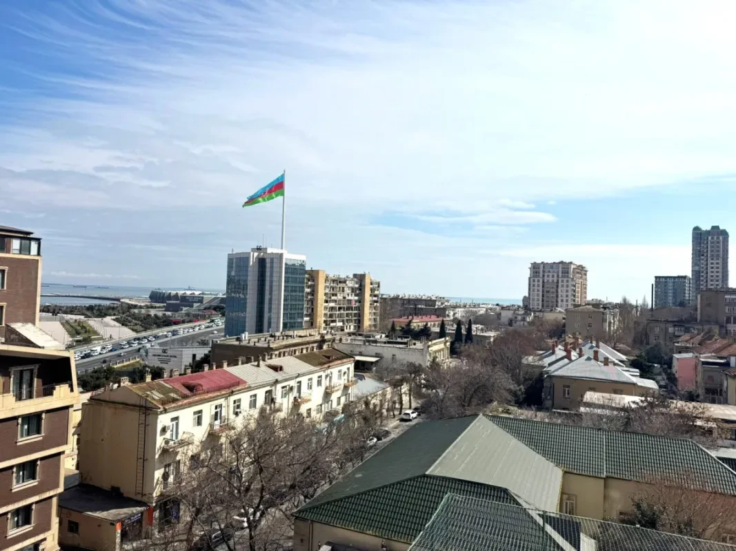 Satılır 2 otaqlı mənzil 70 m²