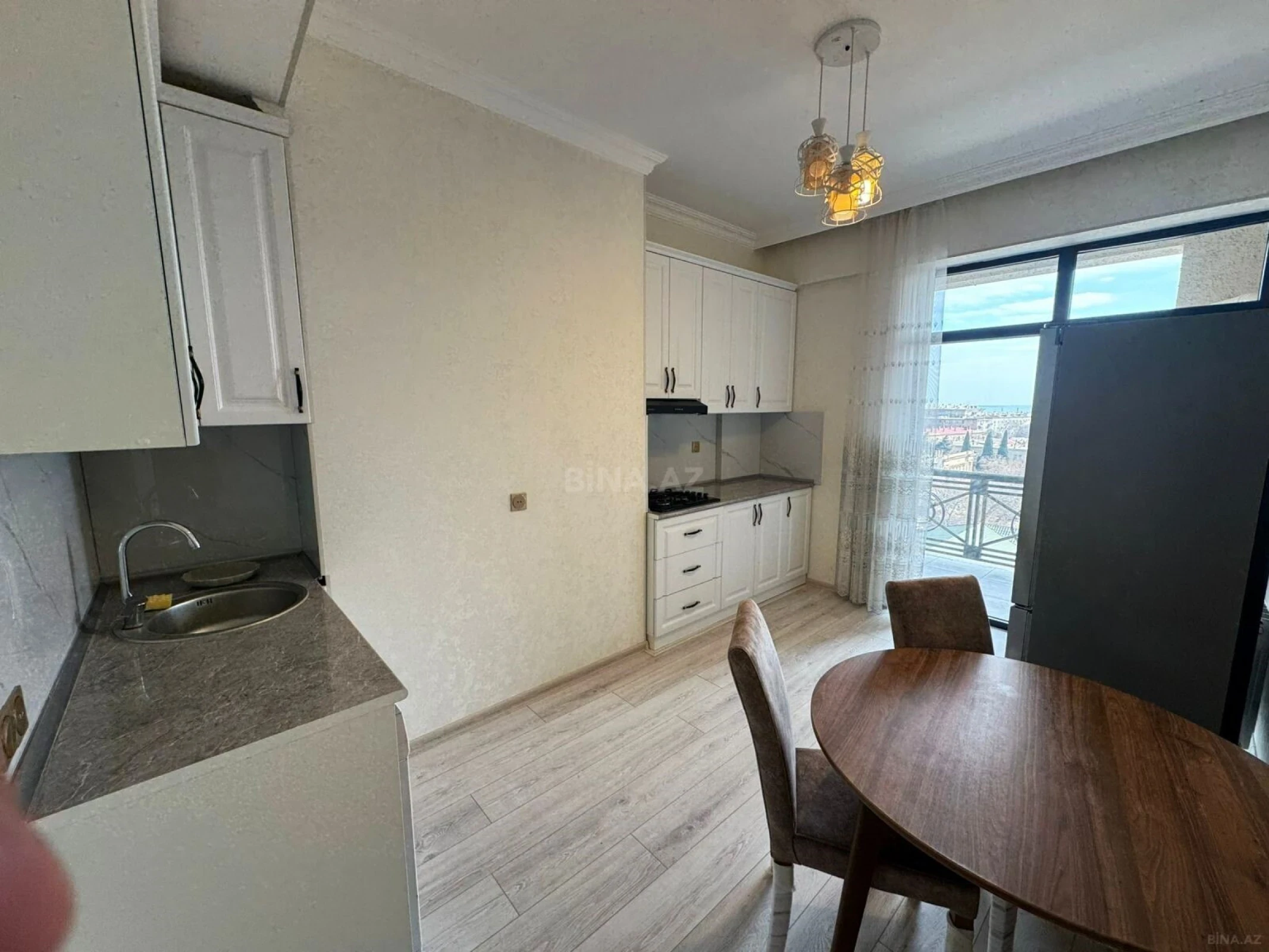 Satılır 2 otaqlı mənzil 70 m²