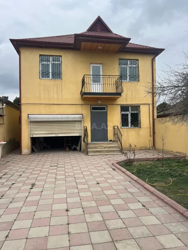 Satılır 4 otaqlı həyət evi 210 m²