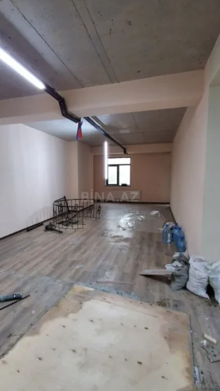 Satılır 3 otaqlı mənzil 130 m²