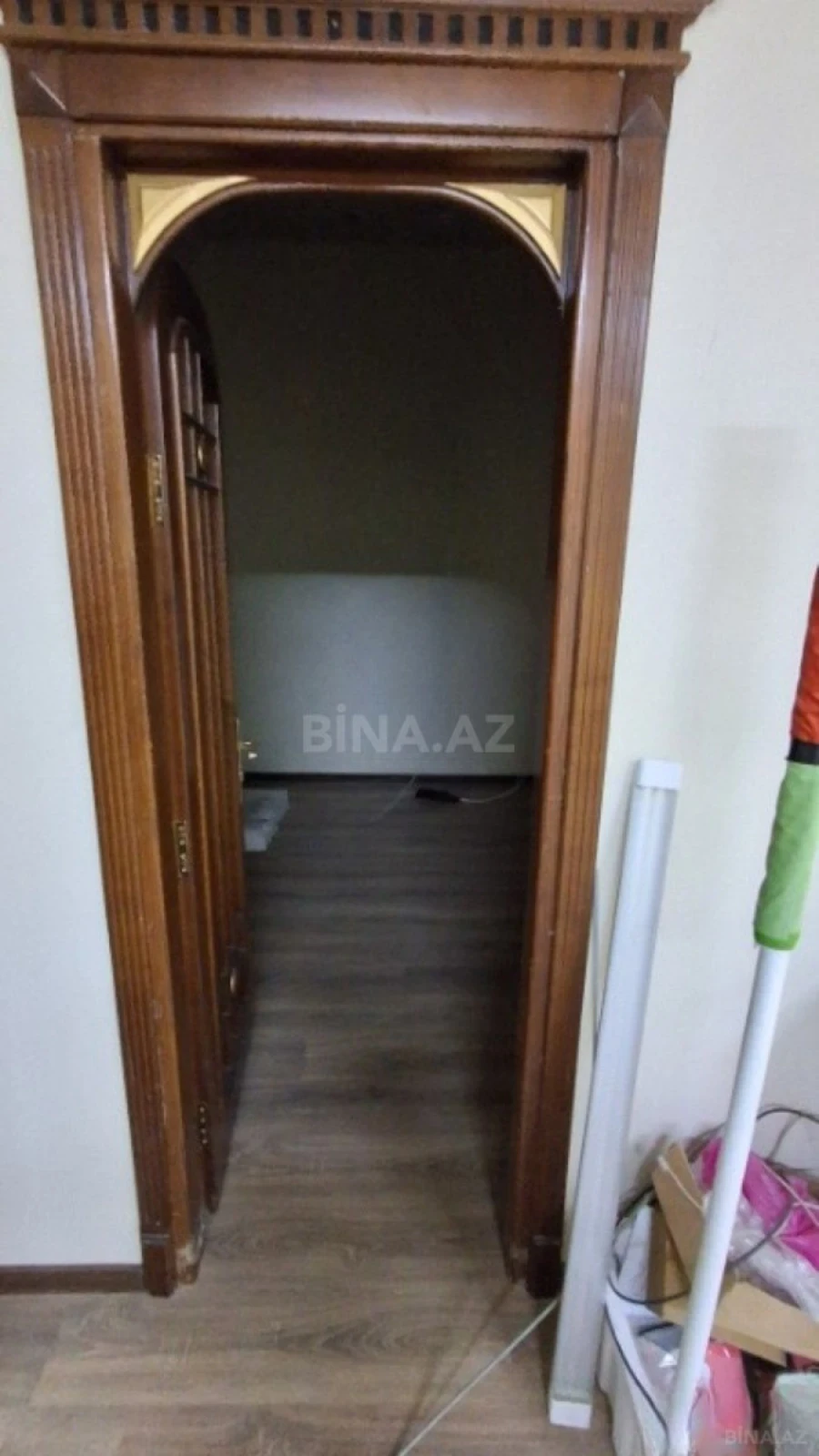 Satılır 3 otaqlı mənzil 130 m²