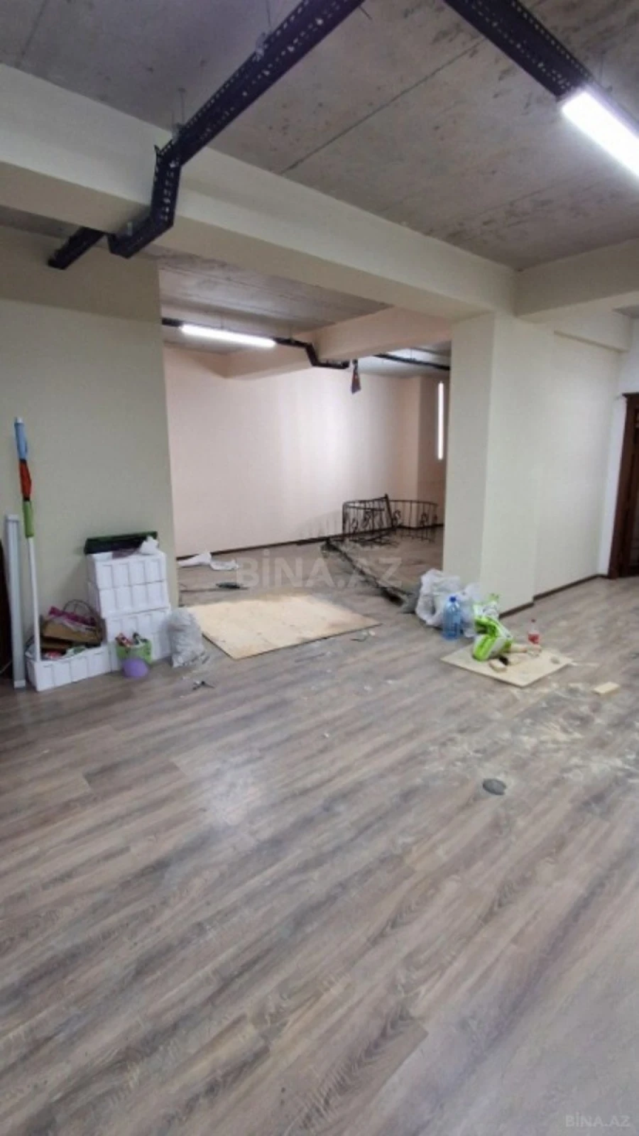 Satılır 3 otaqlı mənzil 130 m²
