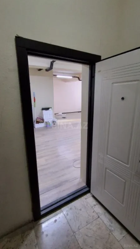 Satılır 3 otaqlı mənzil 130 m²