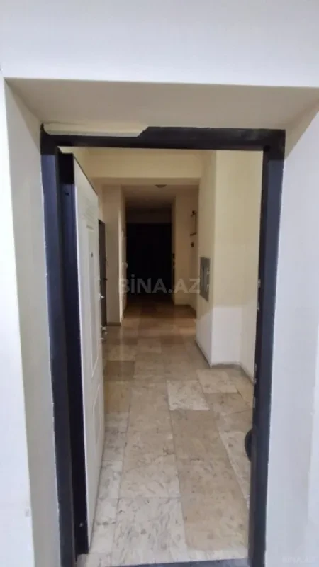 Satılır 3 otaqlı mənzil 130 m²