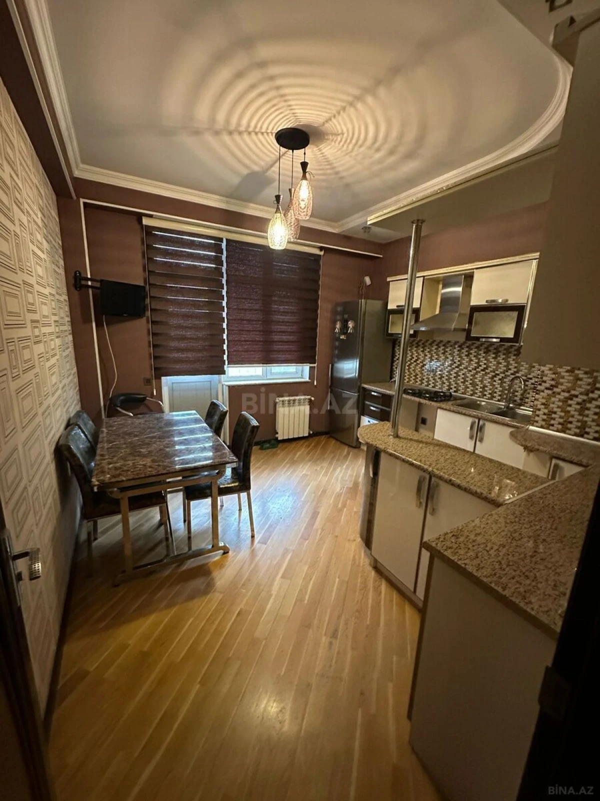 Kirayə verilir 2 otaqlı mənzil 90 m²