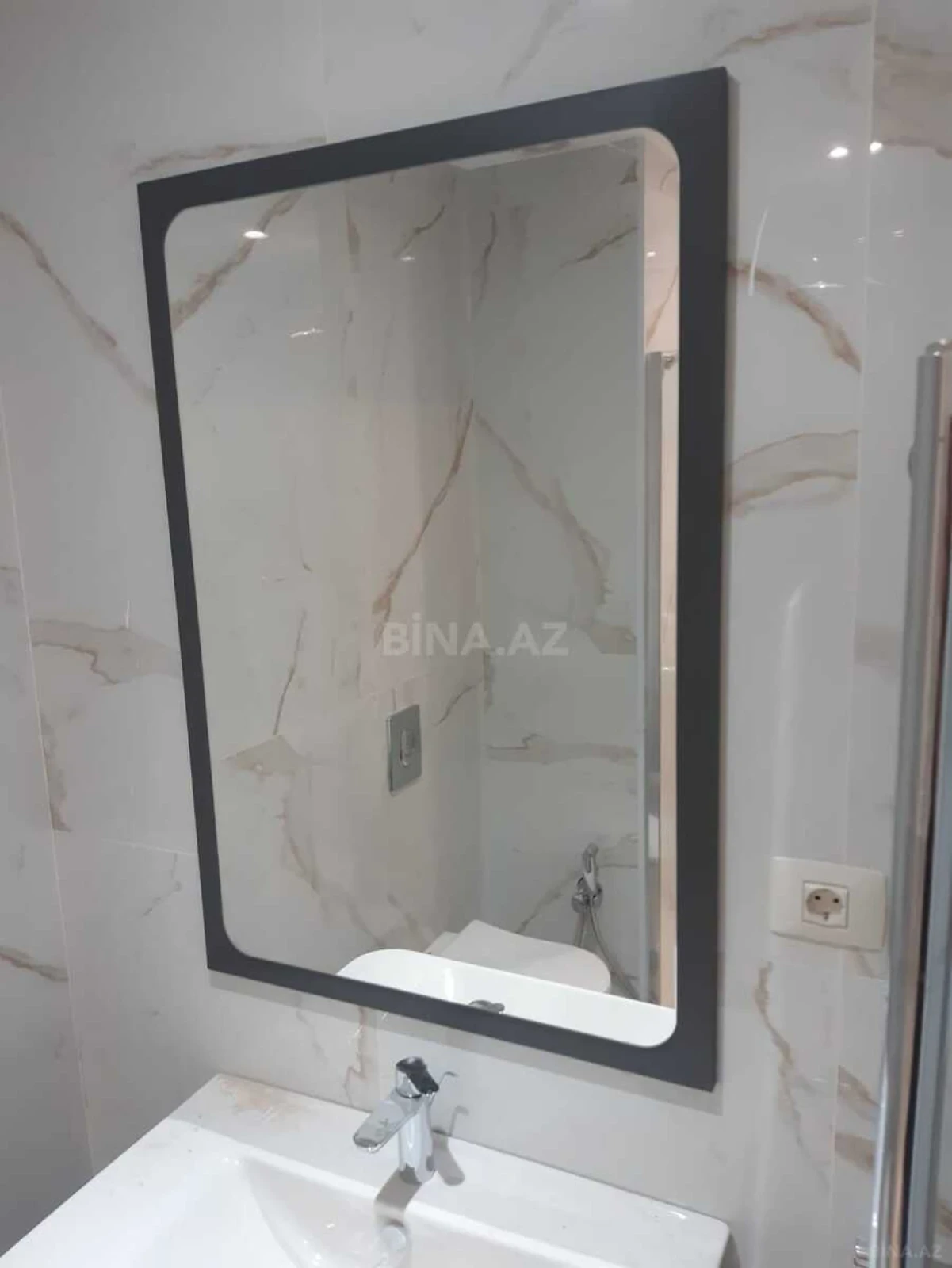 Satılır 3 otaqlı mənzil 82 m²