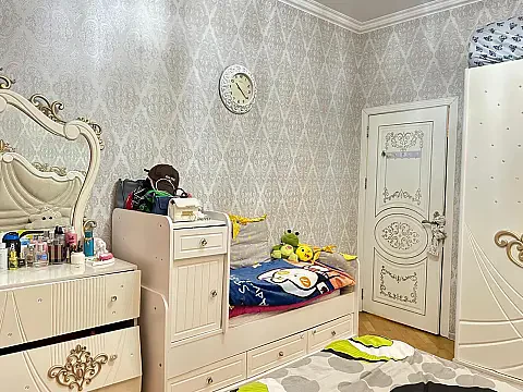 Satılır 2 otaqlı mənzil 58 m²