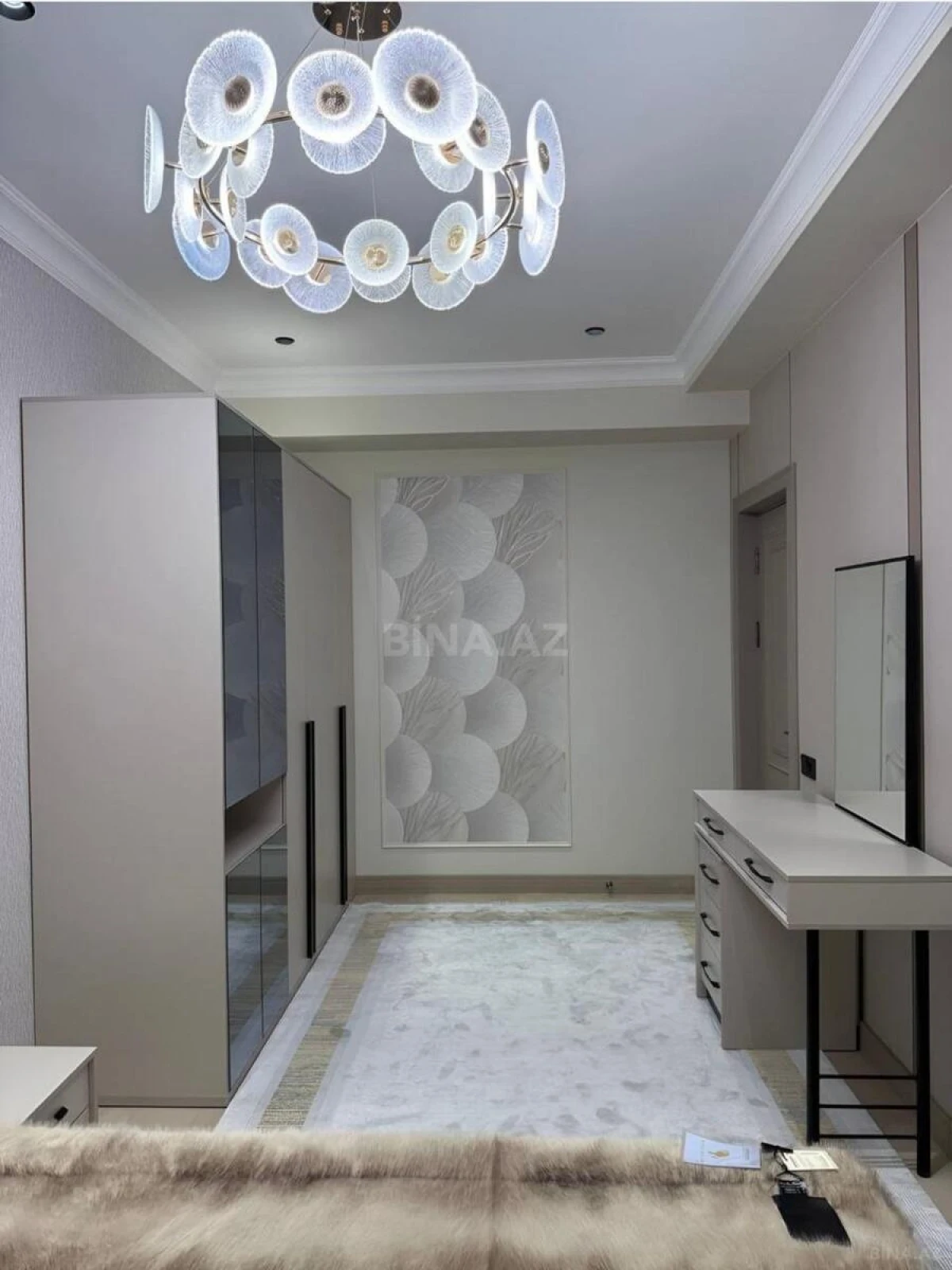Kirayə verilir 2 otaqlı mənzil 70 m²