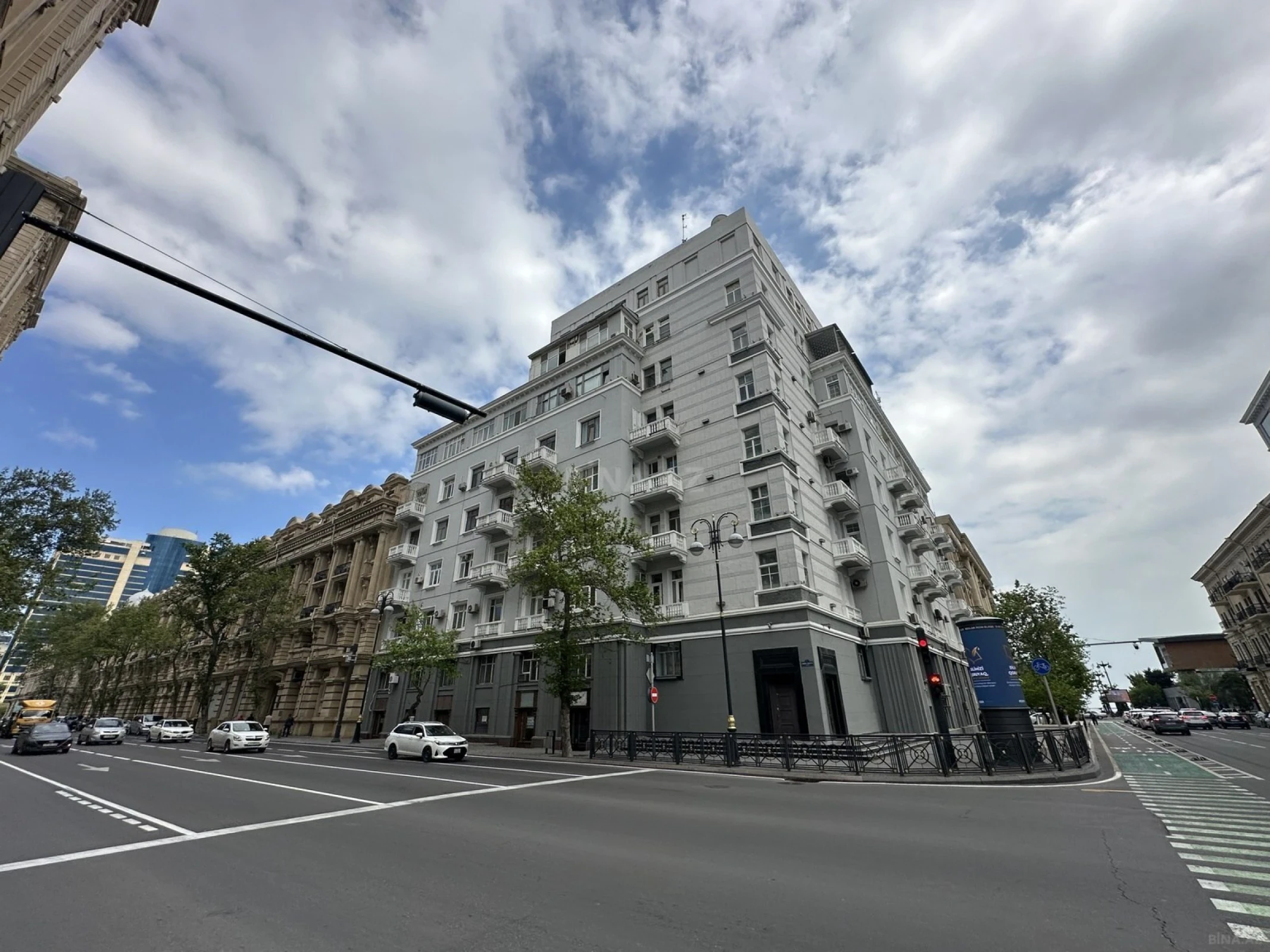 Satılır 2 otaqlı mənzil 65 m²