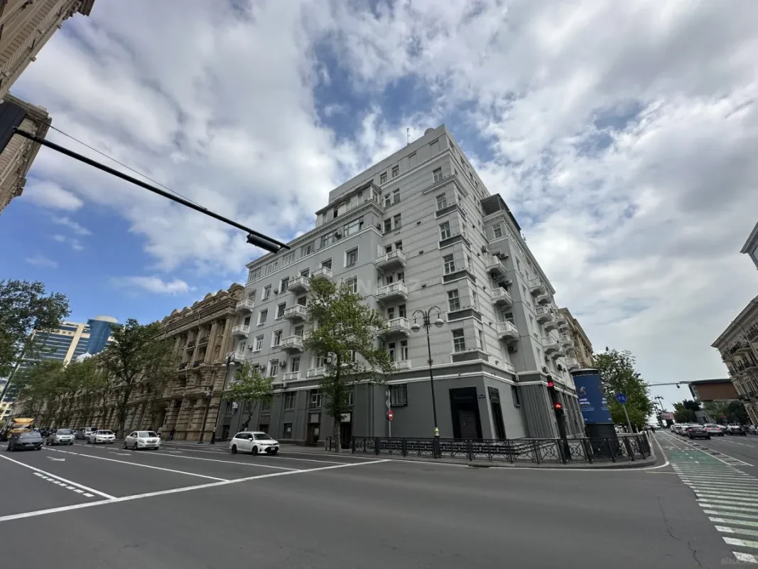 Satılır 2 otaqlı mənzil 65 m²