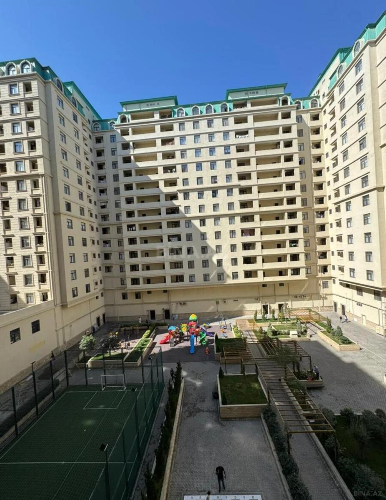 Satılır 3 otaqlı mənzil 166 m²