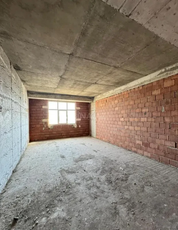 Satılır 3 otaqlı mənzil 166 m²