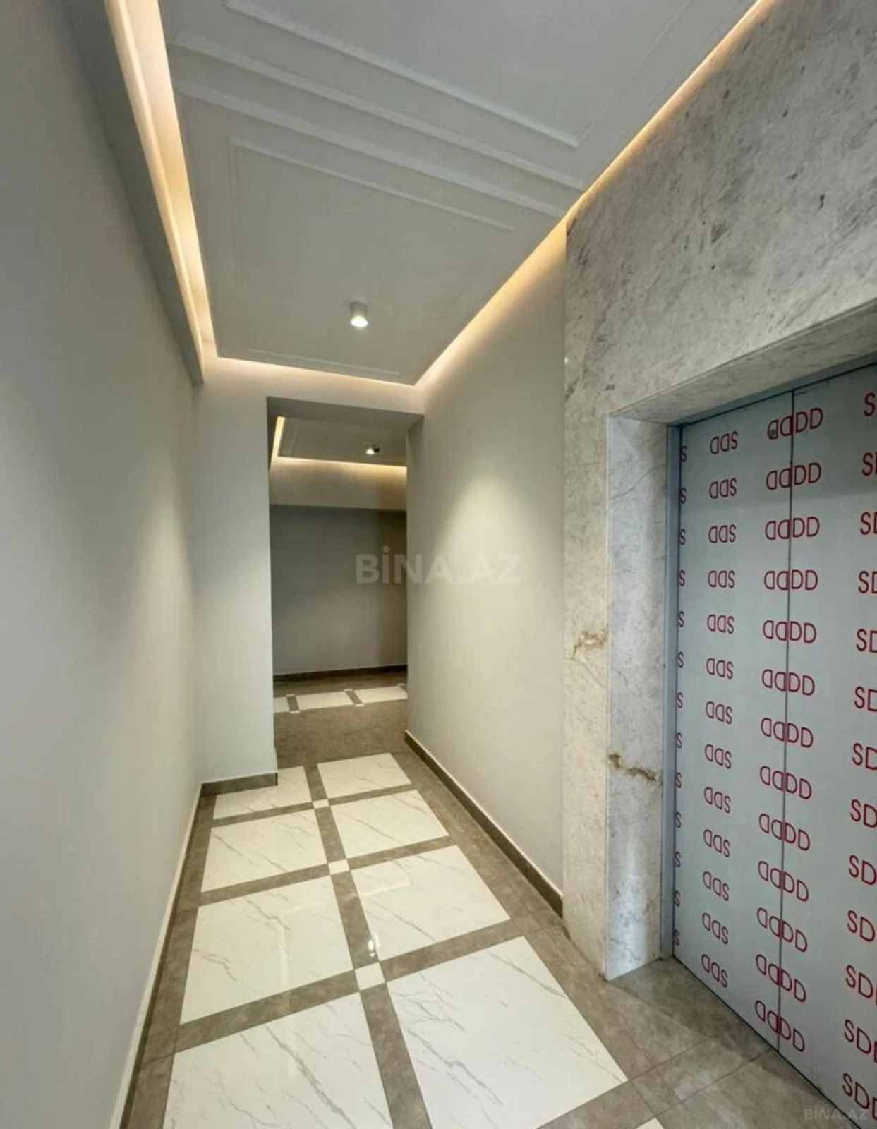 Satılır 3 otaqlı mənzil 166 m²