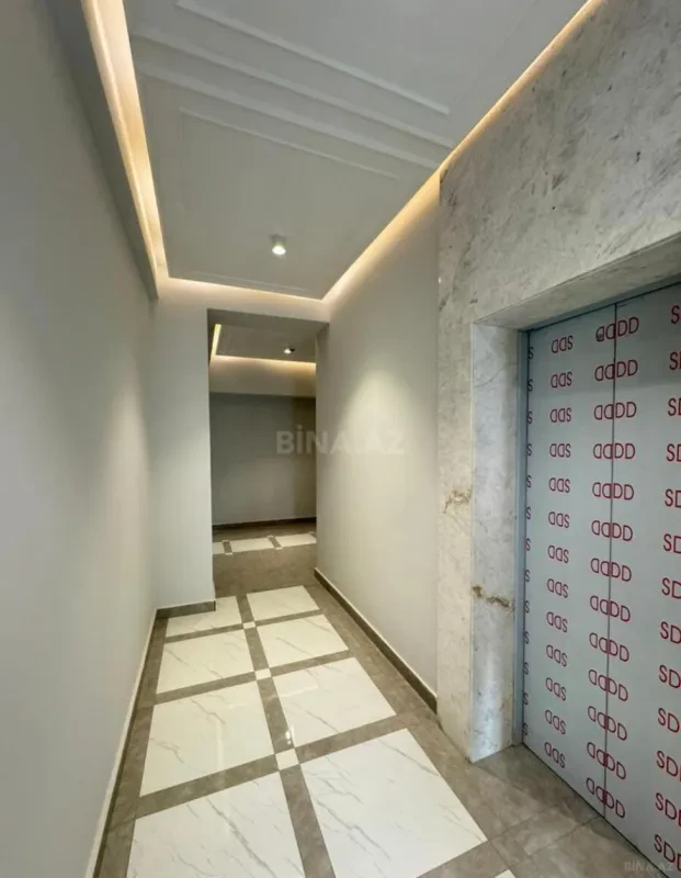 Satılır 3 otaqlı mənzil 166 m²