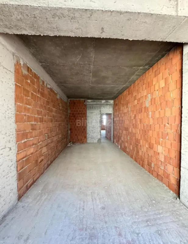 Satılır 3 otaqlı mənzil 166 m²