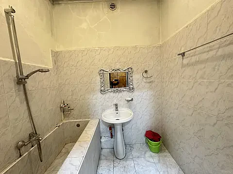 Kirayə verilir 2 otaqlı mənzil 54 m²