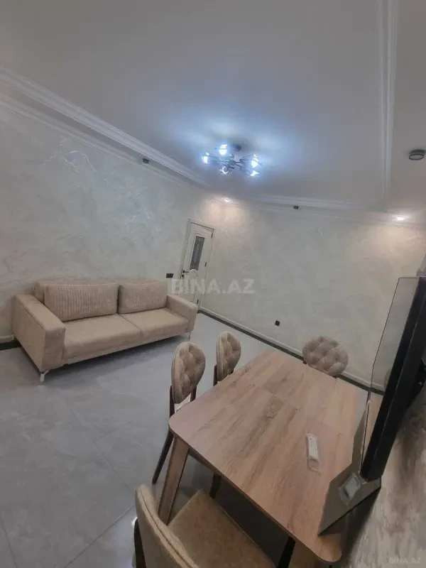 Kirayə verilir 2 otaqlı mənzil 85 m²