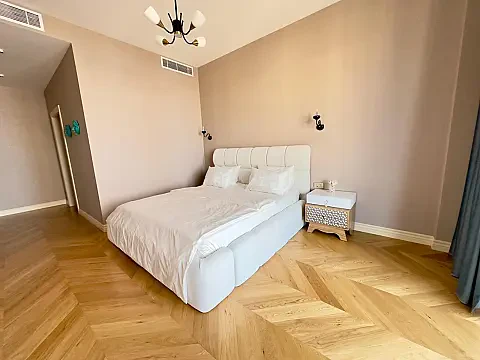 Kirayə verilir 3 otaqlı mənzil 140 m²