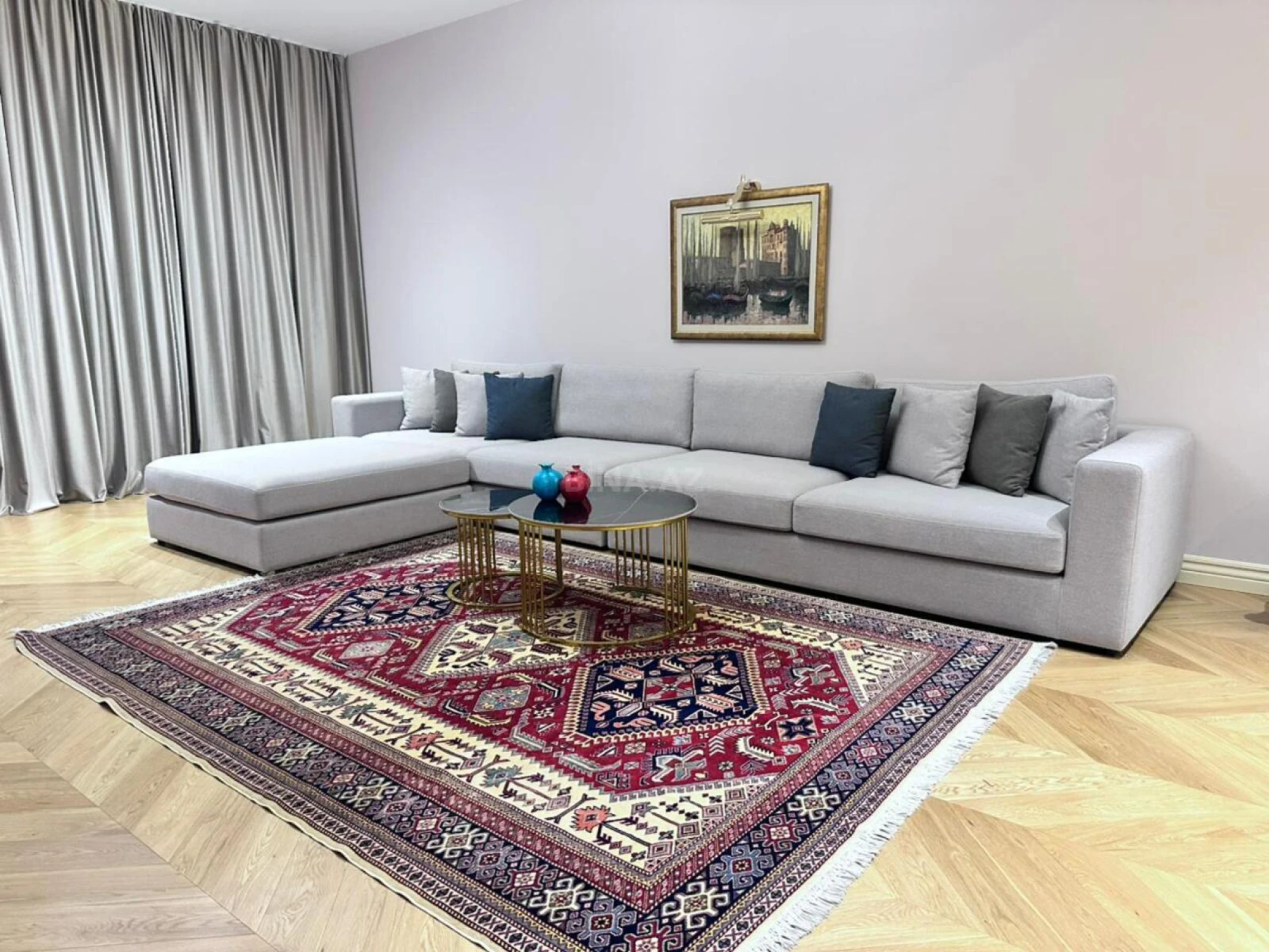 Kirayə verilir 3 otaqlı mənzil 140 m²