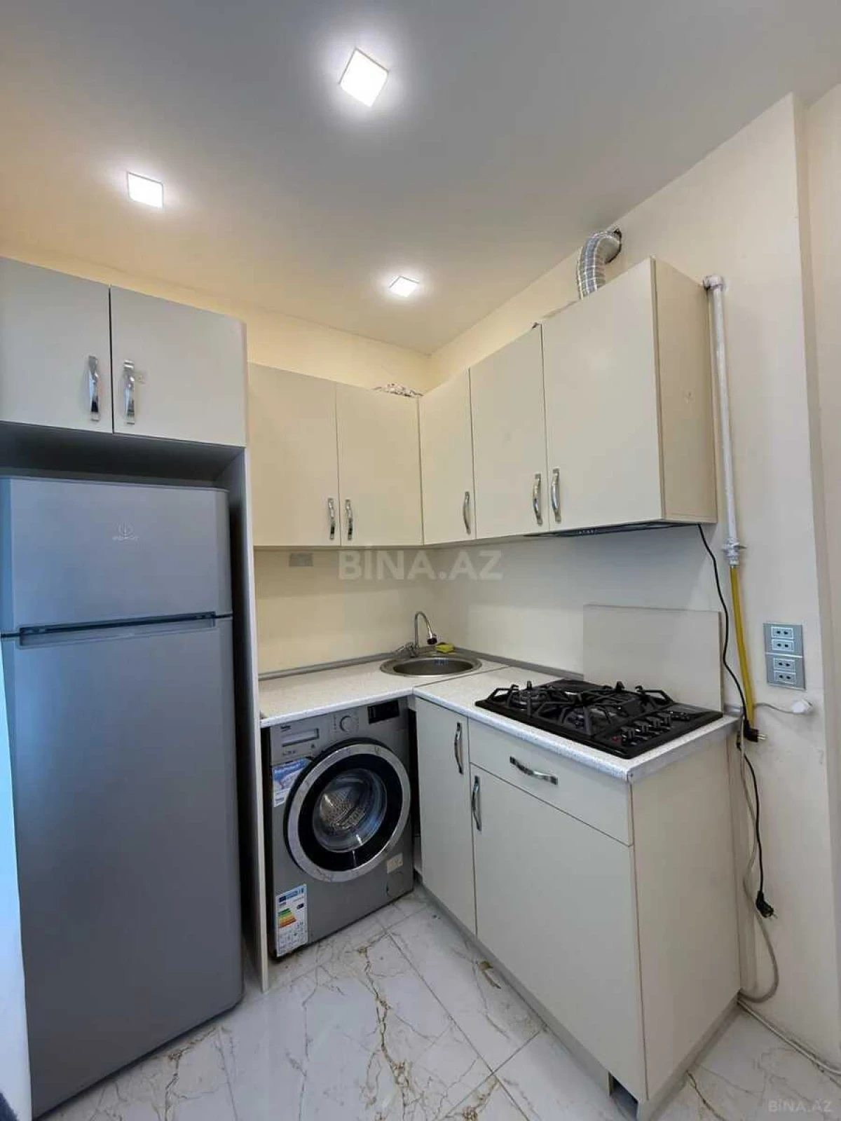 Kirayə verilir 2 otaqlı mənzil 55 m²