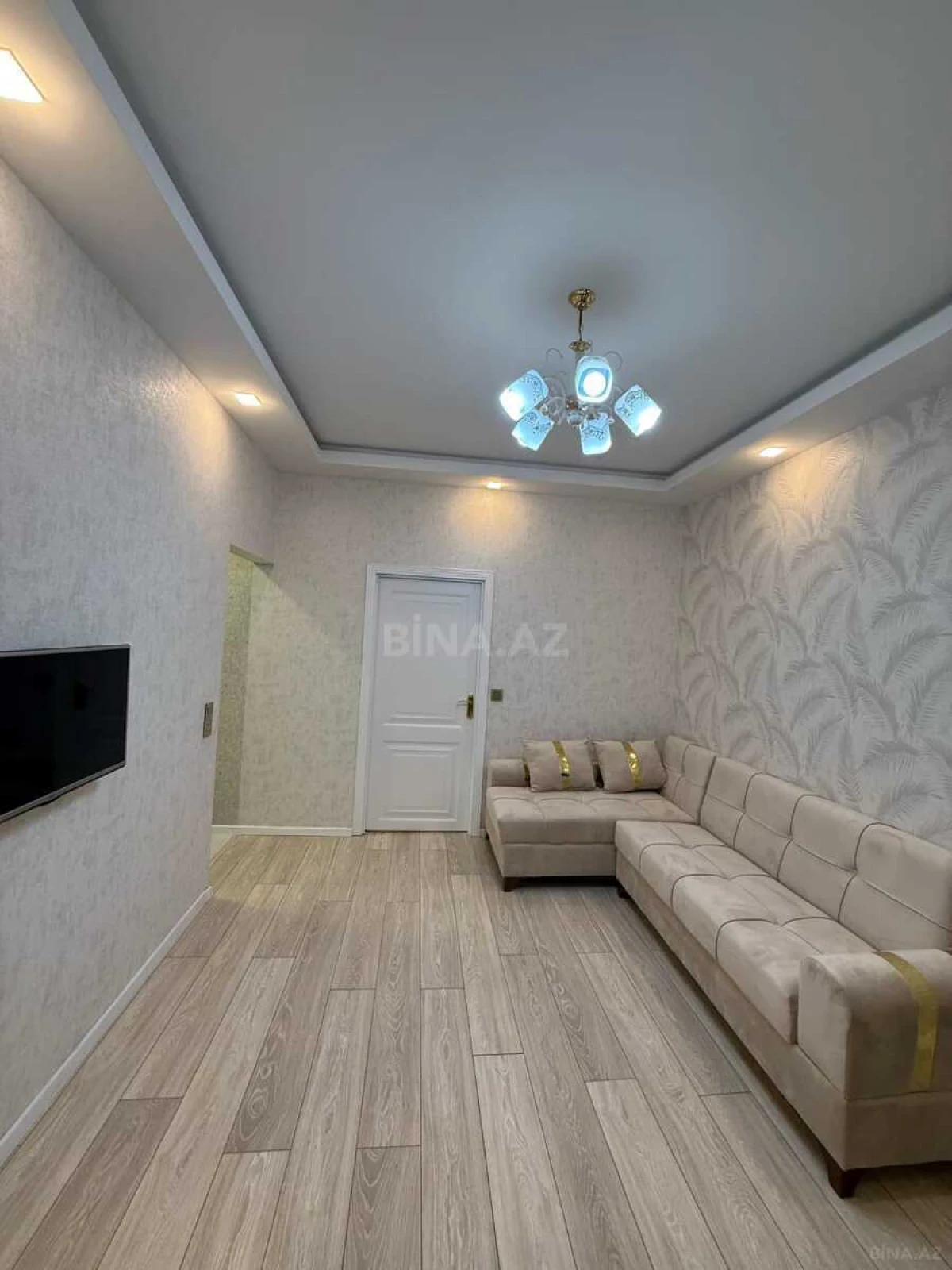 Kirayə verilir 2 otaqlı mənzil 55 m²