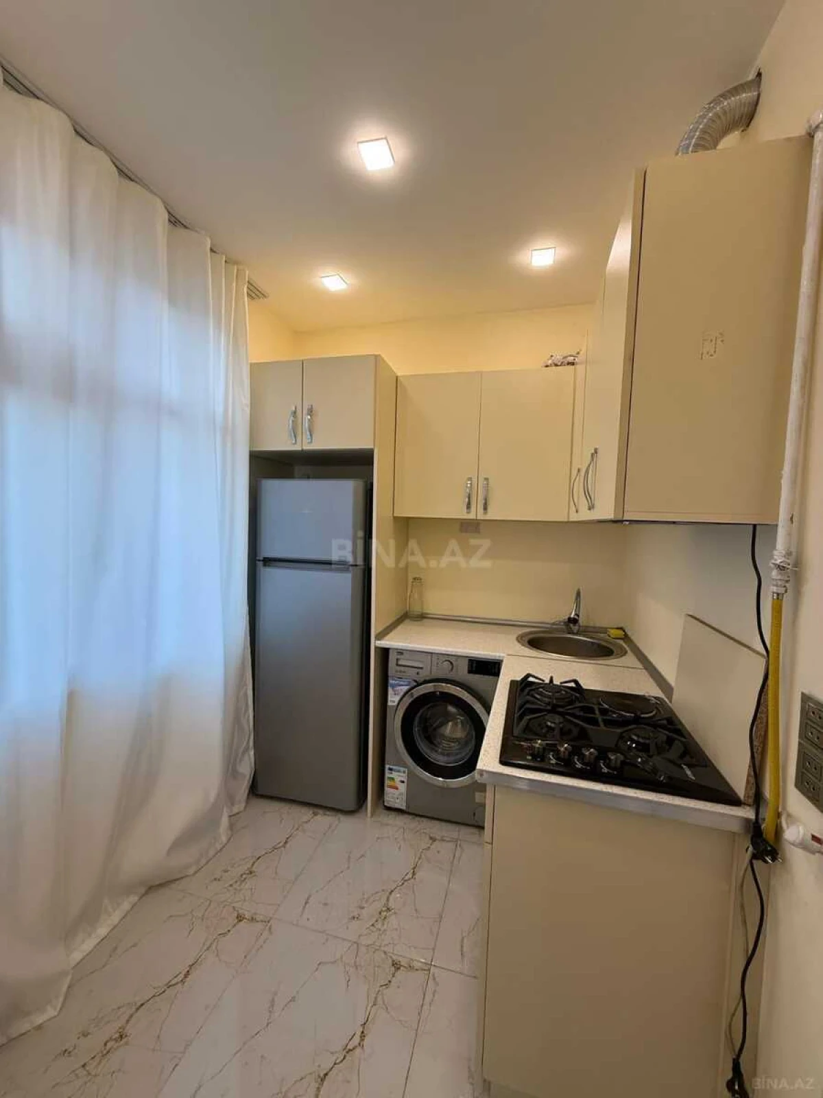 Kirayə verilir 2 otaqlı mənzil 55 m²