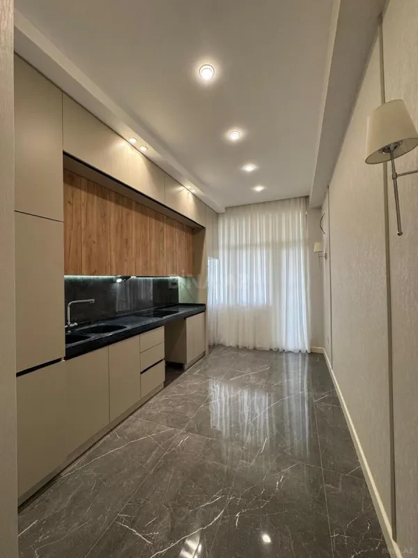 Satılır 2 otaqlı mənzil 86 m²