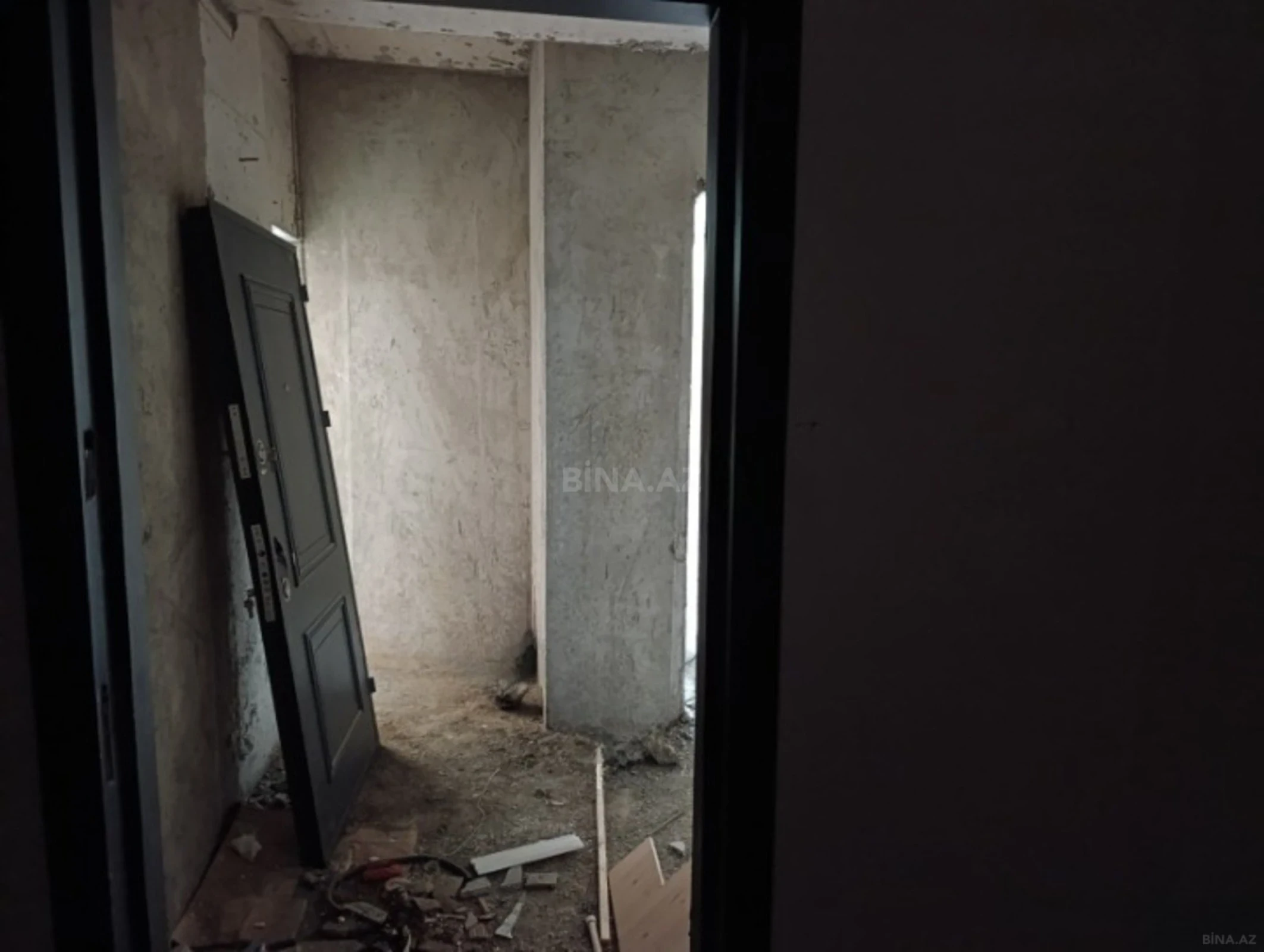 Satılır 2 otaqlı mənzil 77 m²