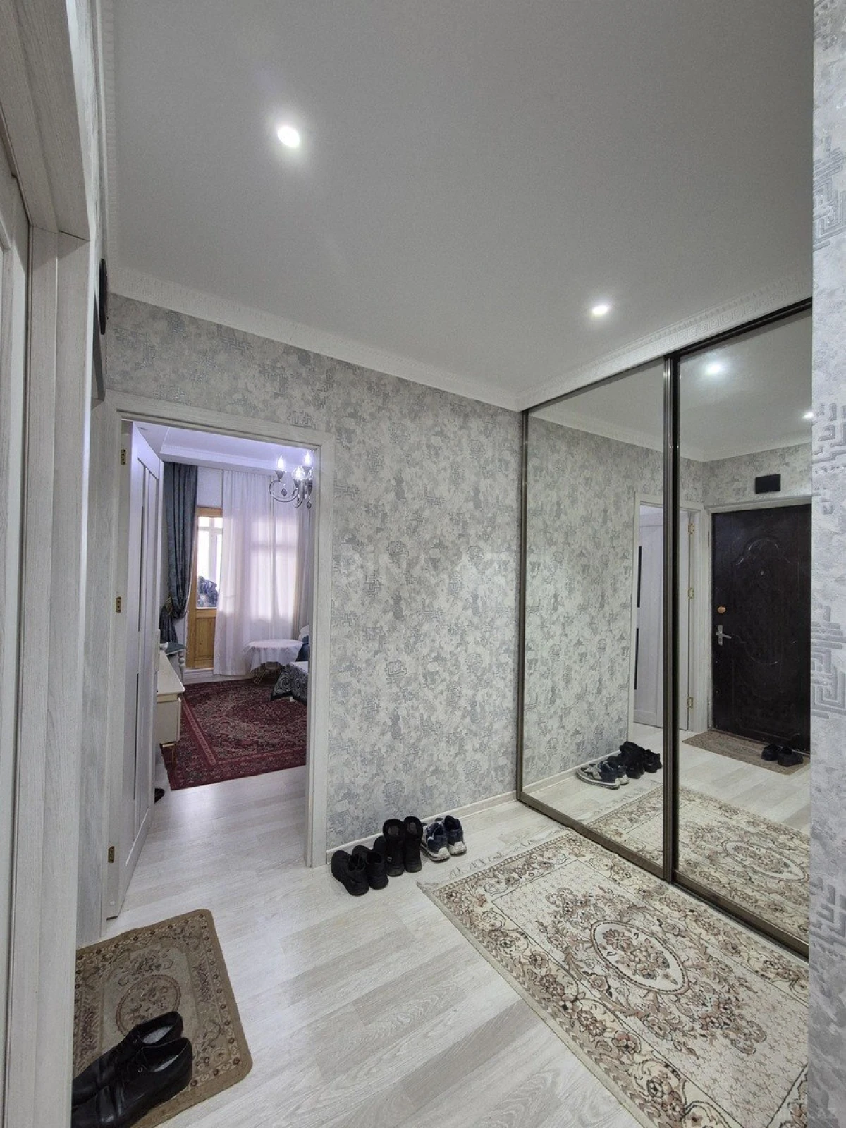 Satılır 2 otaqlı mənzil 60 m²