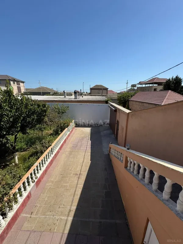 Satılır 6 otaqlı həyət evi 400 m²